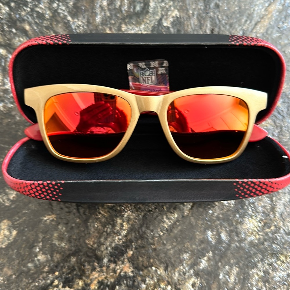 Zeno and the Kittles Collab glasses